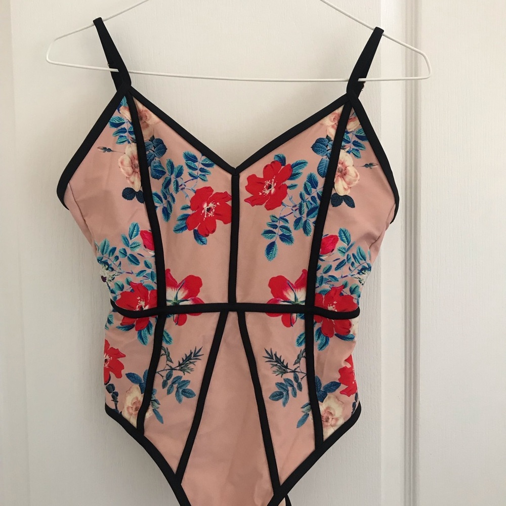 LA HEARTS One piece swimsuit ❤️❤️